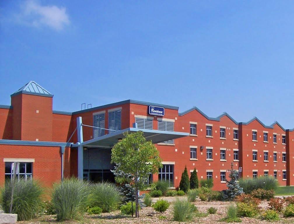 Residence & Conference Centre - Уеланд Екстериор снимка